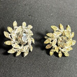 Vintage Sarah Coventry Silver-Tone Snowflake Floral Stud Earrings